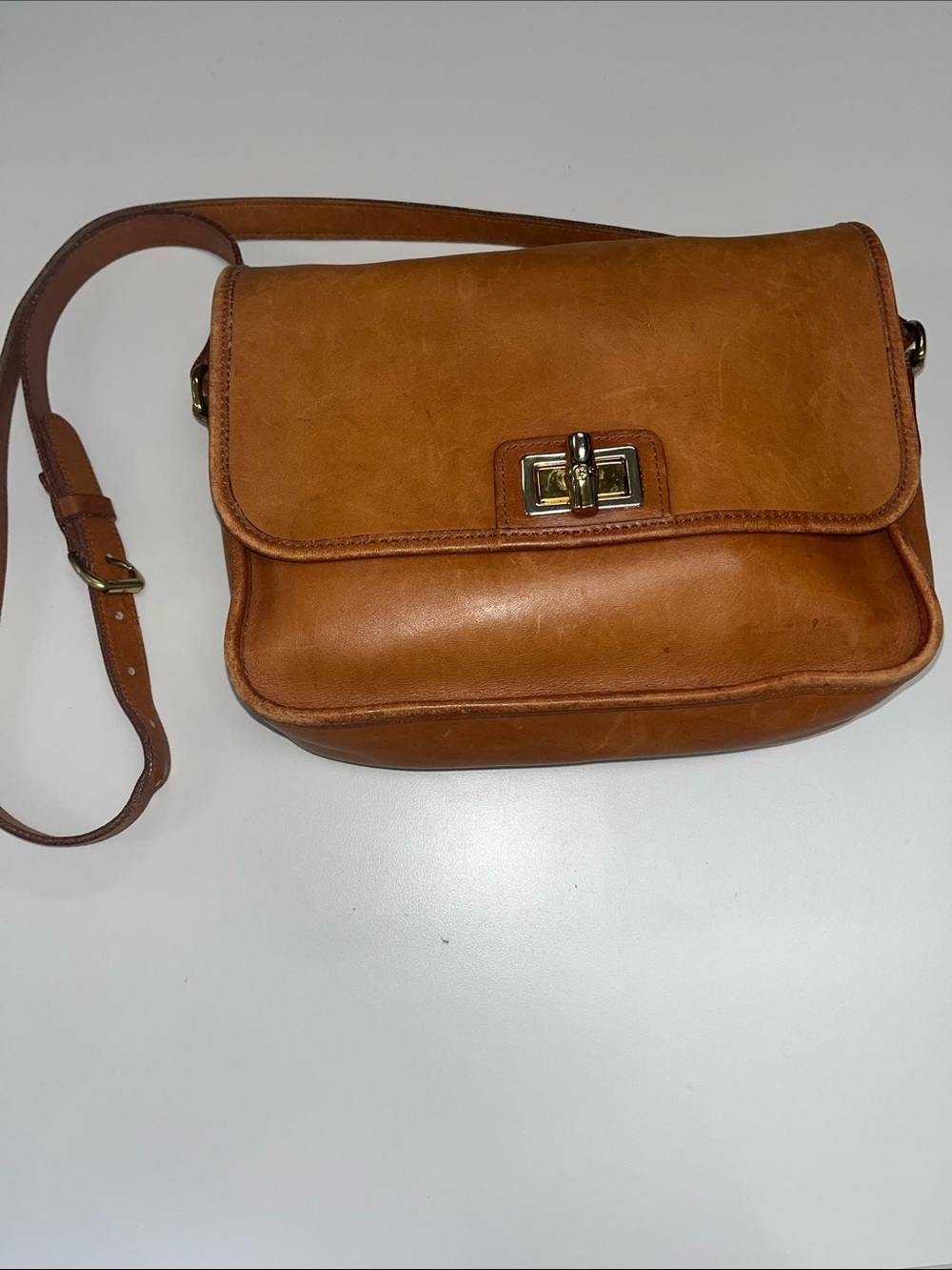 Land’s End Classic Tan Leather Crossbody Bag - Timeless Everyday Style